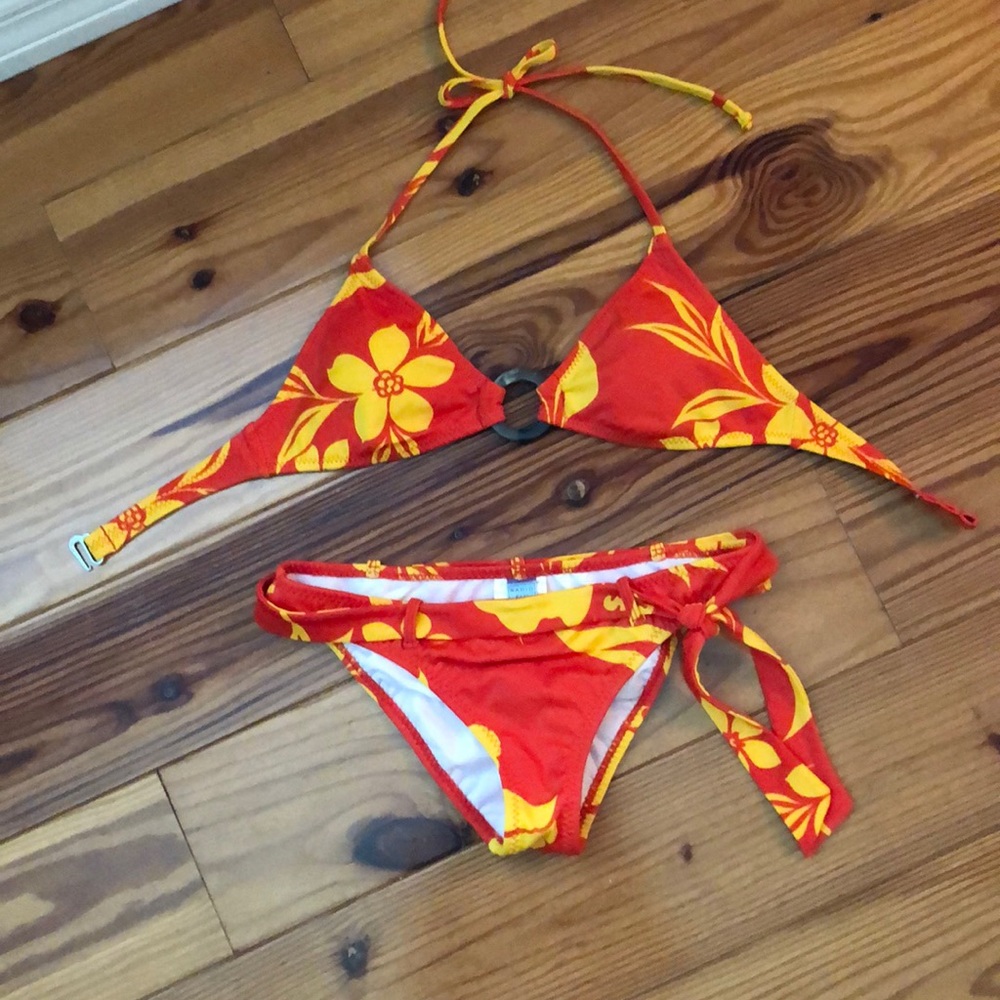 Bikini by RADIO FIJI ❣️